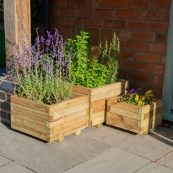 Kendal Square Planter Set