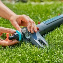 GardenaAquazoom Sprinkler 16 GardenaAquazoom Sprinkler -GreenHaven Shop GSZOOM25027